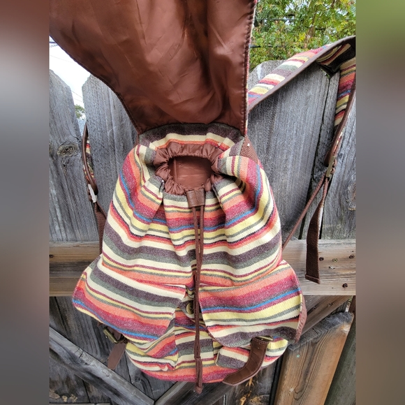 Mossimo lined backpack, several pouches and great Aztec stripe pattern. - Picture 6 of 10